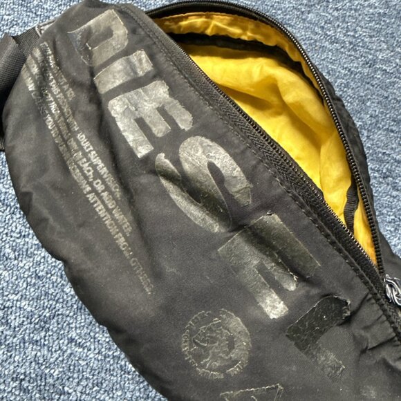 Diesel Men 00S Vintage Shoulder Bag Y2K Tech Series Stylish fanny pack belt bag - Picture 12 of 12